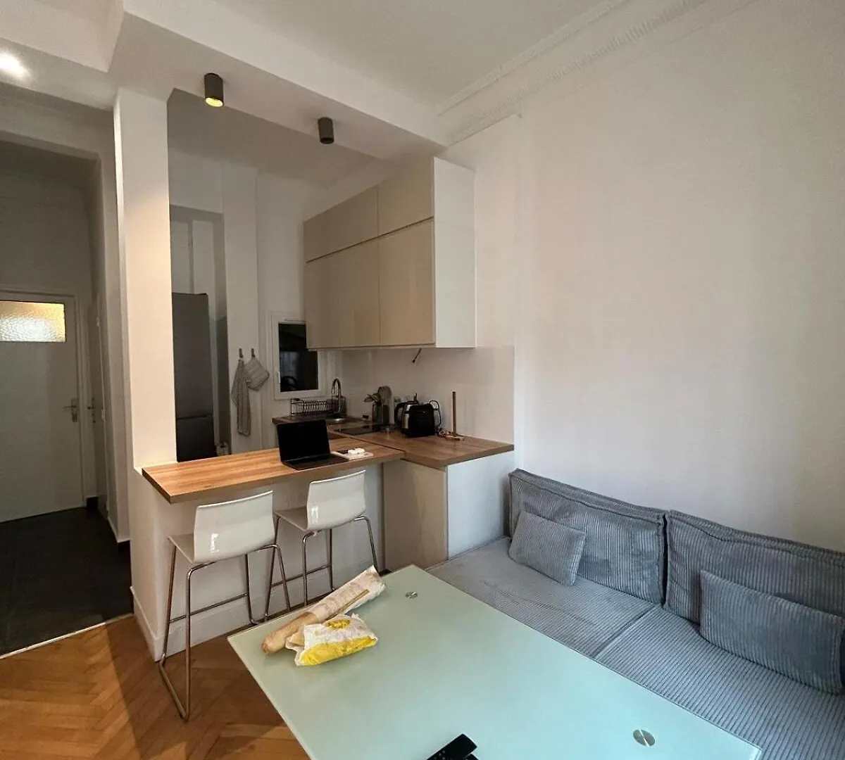 Chic Flat Near The Beach Nice 0*,