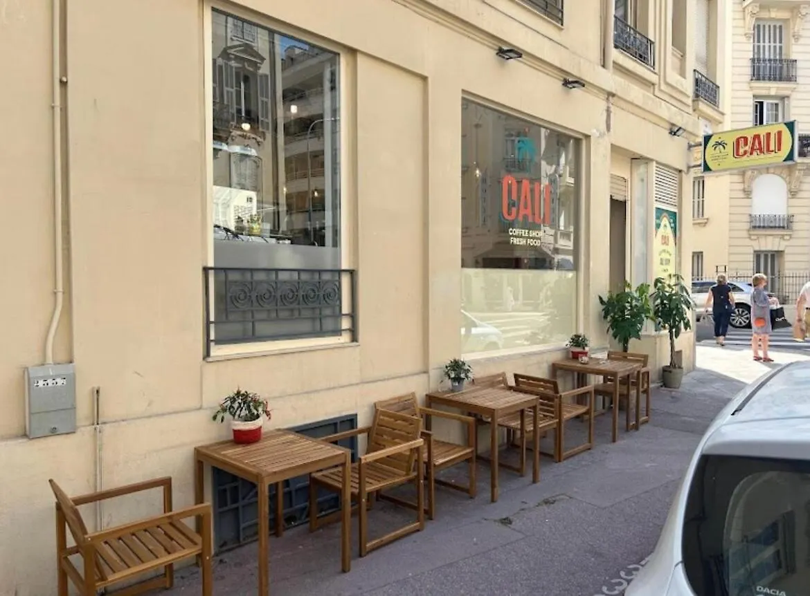 Appartamento Chic Flat Near The Beach Nizza